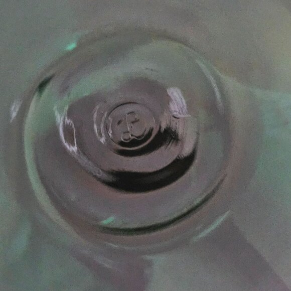 4 Libbey Premiere Dark Green Glasses 7.25" tulip shape glasses 1998 - Picture 3 of 6